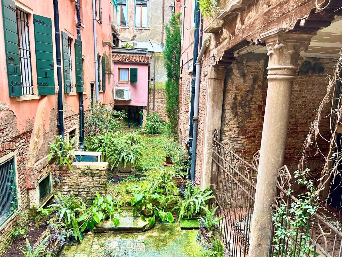 Central Flat Romantic Domus Remedio Veneza Exterior foto